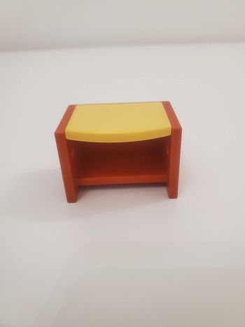 Playmobil Meuble chambre enfant, Un  bureau Marron et jaune très bon état