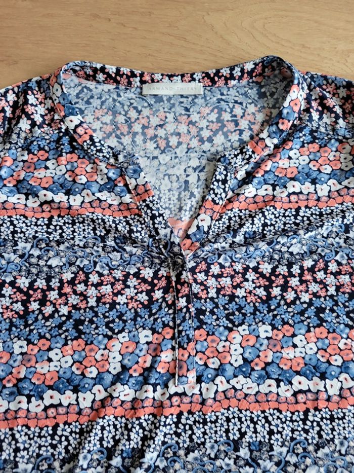 T shirt Armand Thiery taille 2 - photo numéro 2