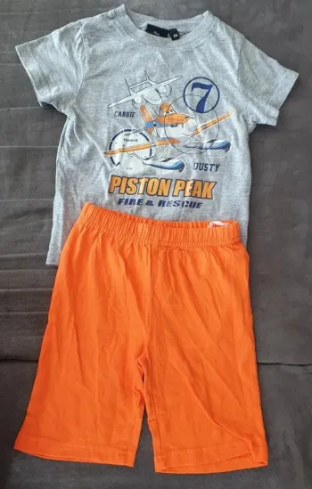 Ensemble planes 2 ans