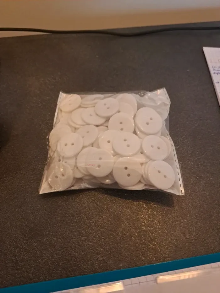 Boutons blancs