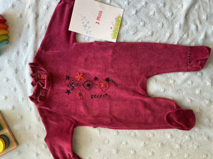 pyjama grenouillère en velours couleur prune 3 mois du pareil au même broderies devant - photo numéro 2
