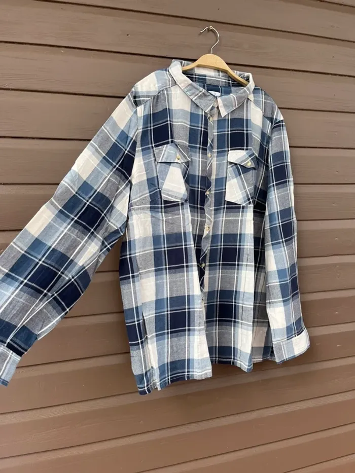 Chemise à carreaux