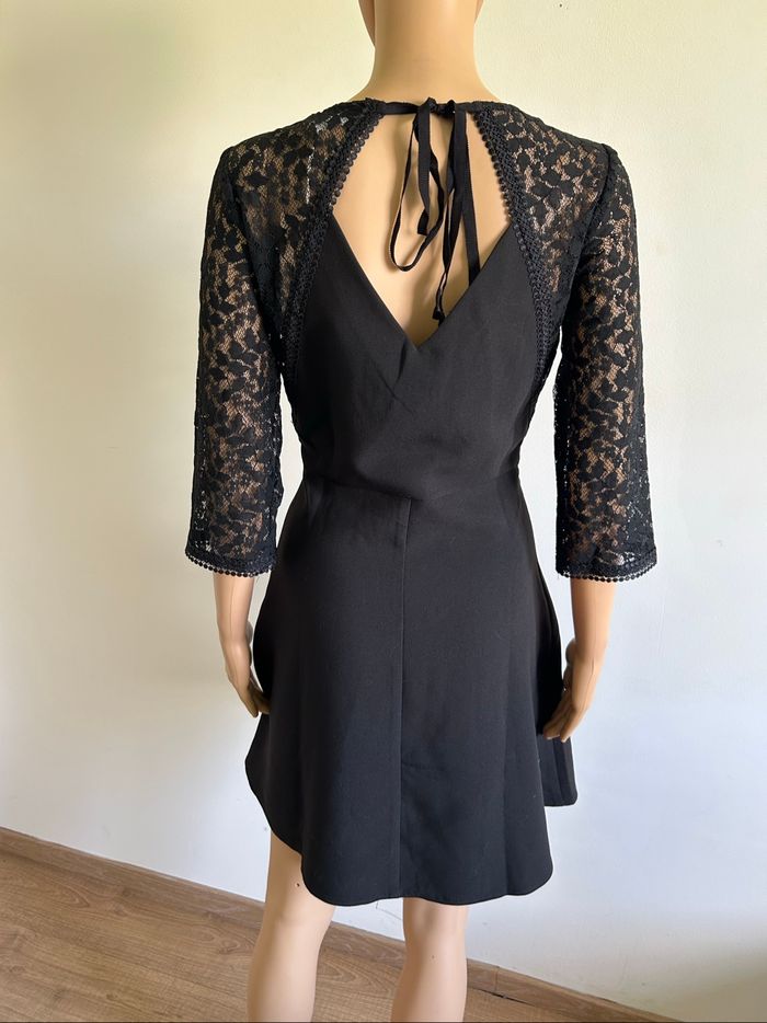 Robe noire neuve avec dentelle Grace&Mila taille S (valeur 55€) - photo numéro 5
