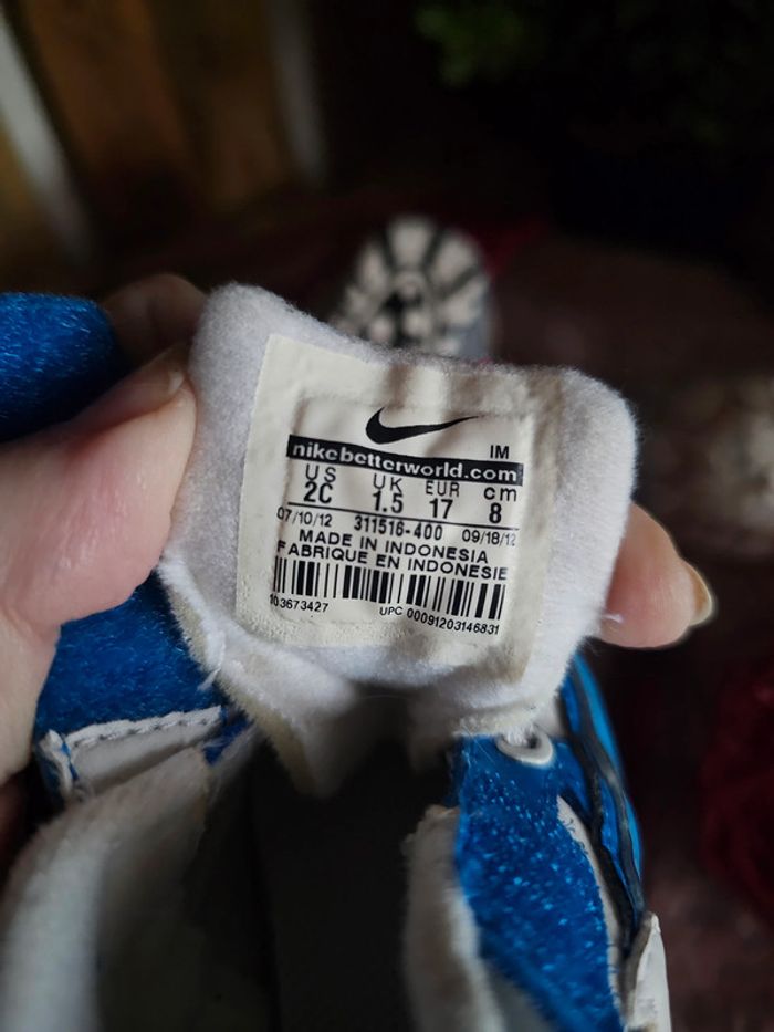 Baskets Bébé Nike authentiques - photo numéro 5
