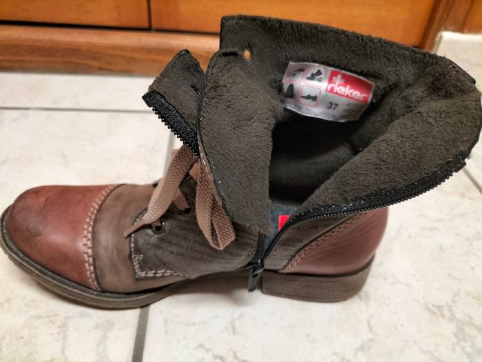 Chaussures montantes marron et écritures - photo numéro 4