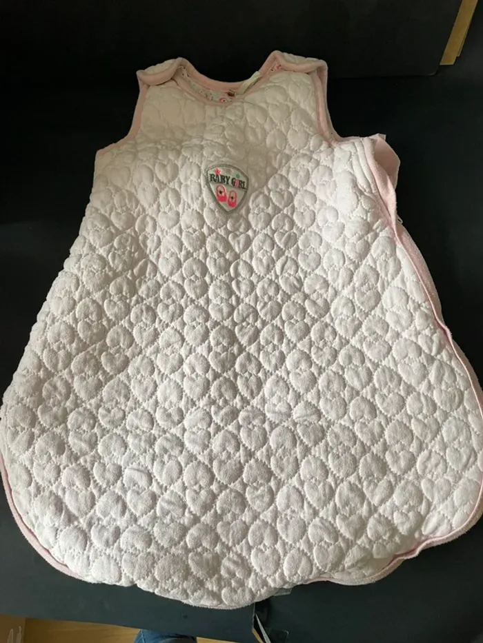 Gigoteuse rose taille 1 jusqu’à 3 mois très chaude