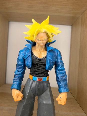 Figurine articulé trunk dragon ball