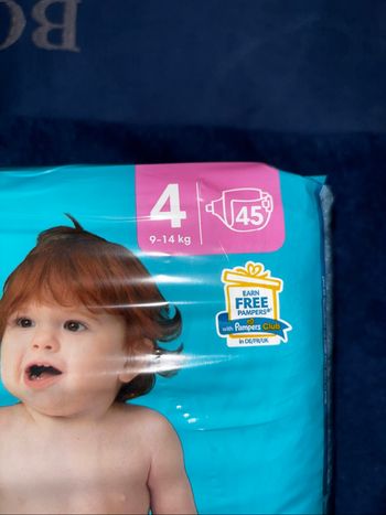 Maxi-Pack De 90 Couches Pampers  Baby-Dry Neuf Dans L’emballage.
