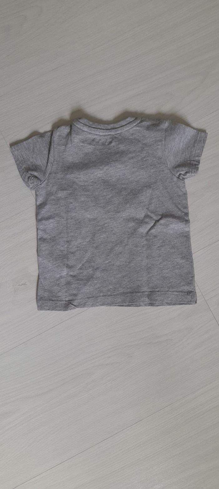 Tee-shir T 9 mois - photo numéro 3