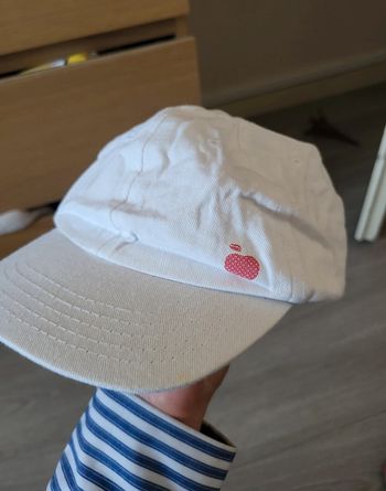 Casquette blanche bébé fille