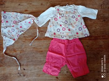 Ensemble fille 4 pièces, taille 12 mois