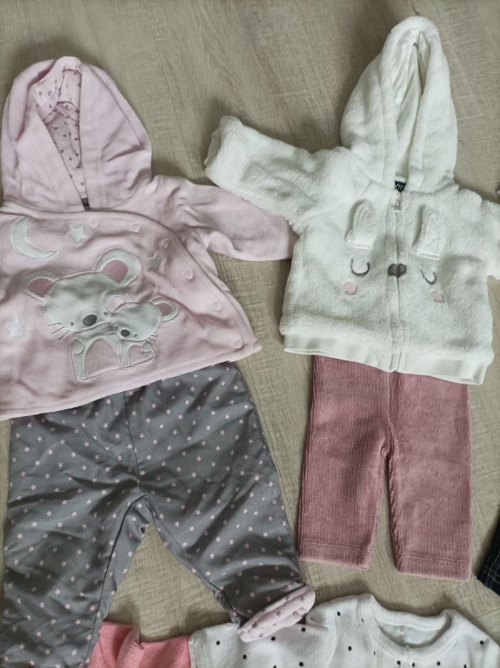 Lot bébé fille 1 mois - photo numéro 2