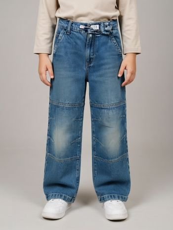 Jean bleu clair Taille 132 soit 9 ans  LA REDOUTE