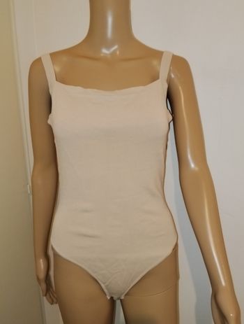 body femme Zara taille L