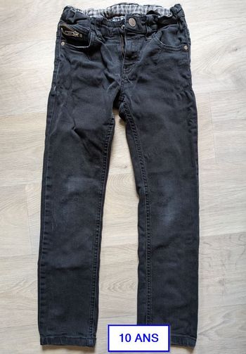 Jean fille 10 ans , jean noir (un peu délavé) 10 ans fille