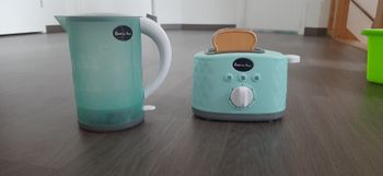 Ensemble bouilloire et grille pain