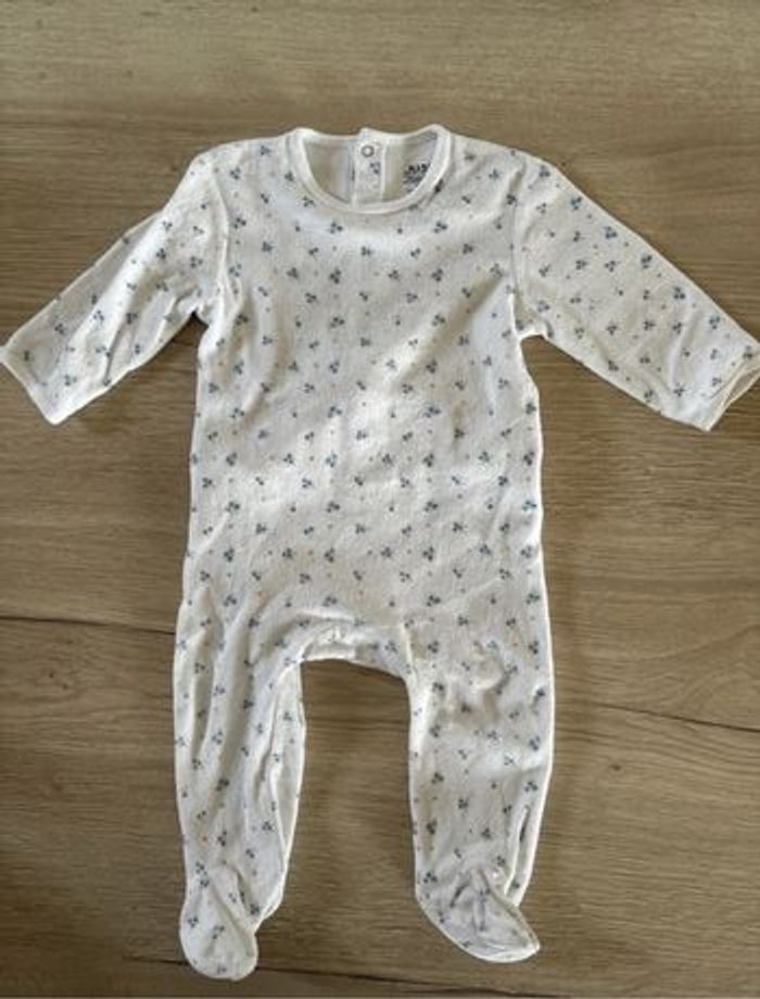 Lot pyjamas 12m - photo numéro 3