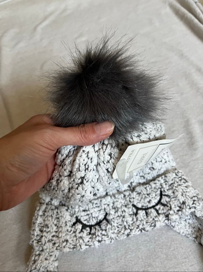 Bonnet fille Taille 10 ans Neuf - photo numéro 4