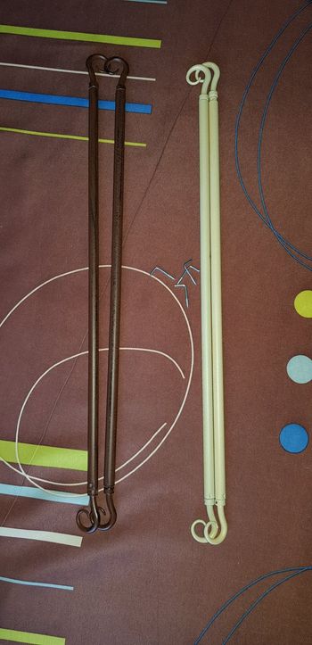 2 Tringles à rideaux 