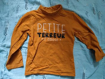 T-shirt manches longues col roulé jaune petite terreur d'amour T.18 mois