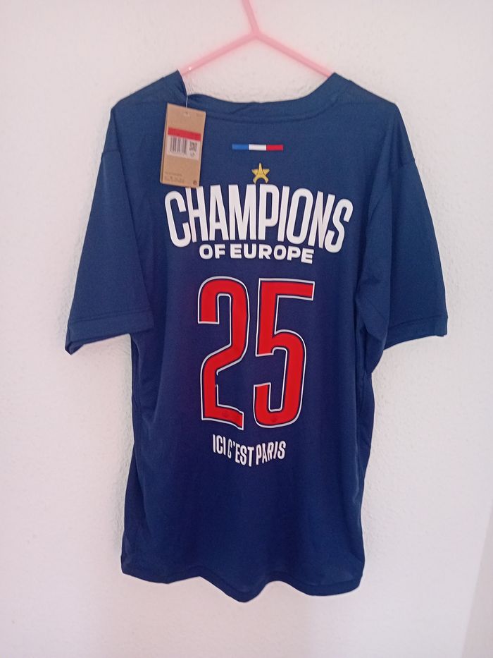 Maillot de foot psg avec etoile - photo numéro 2