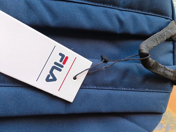 Sac Fila neuf avec étiquette et emballage - photo numéro 5
