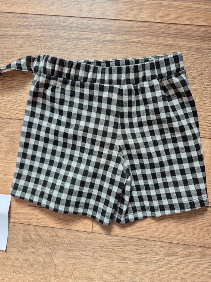 Ensemble 4 ans Jupe short carreau noir/blanc, Haut manche longue élastique poignet/taille - photo numéro 6