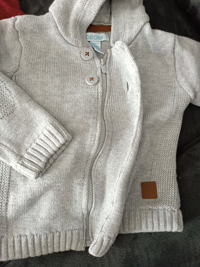 2 gilets 9mois - photo numéro 5