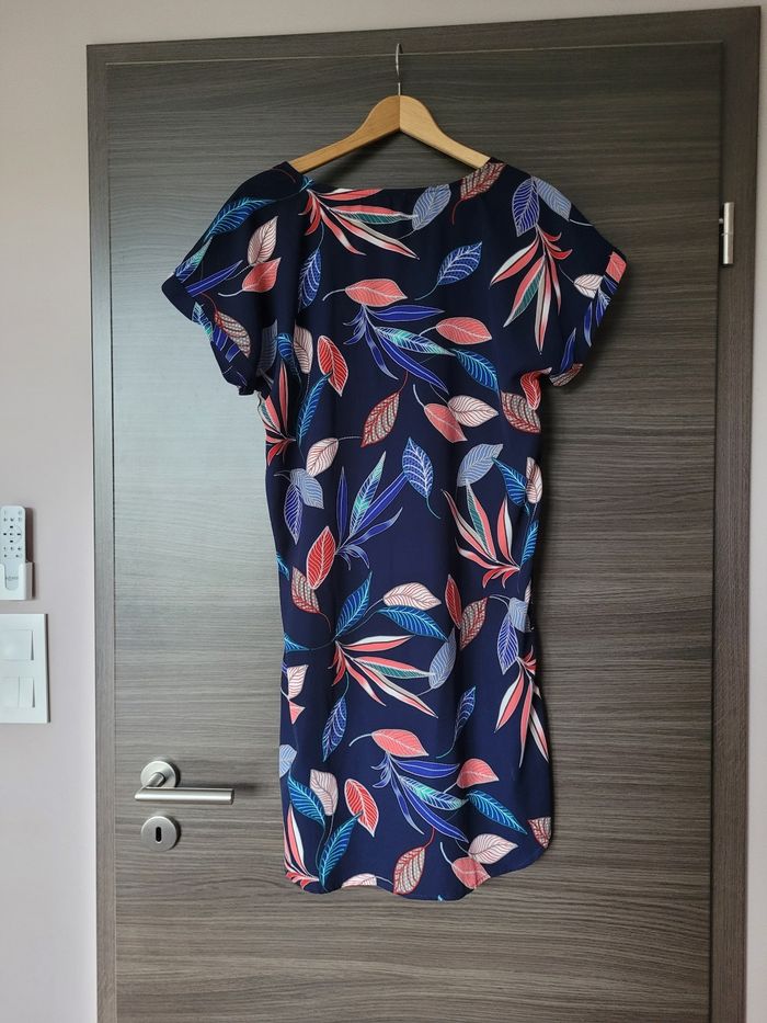 Robe formul taille 42 - photo numéro 3
