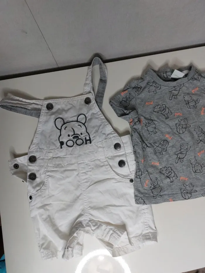 Ensemble salopette blanche et tee short gris imprimé "Disney baby" - photo numéro 3