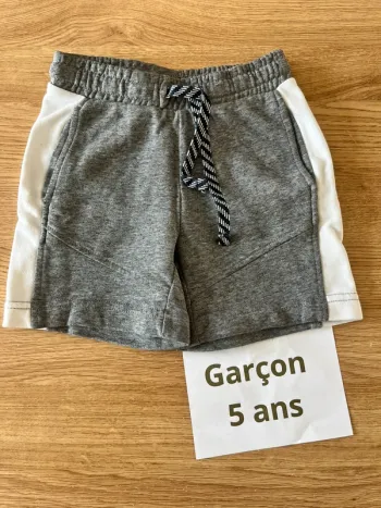 Short gris