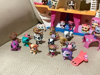 Lot de figurines petshop