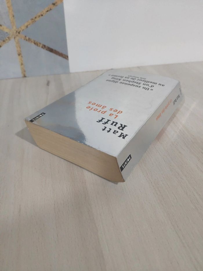 Livre poche la proie des âmes Ruff suspense digne de Stephen King - photo numéro 4