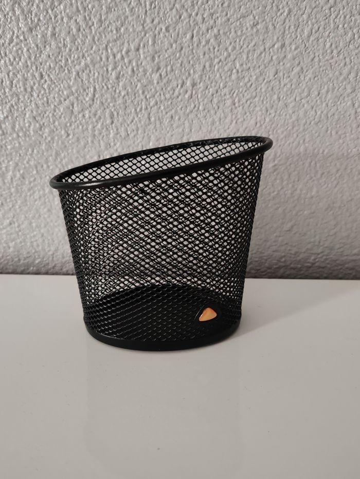 Pot à crayons noir