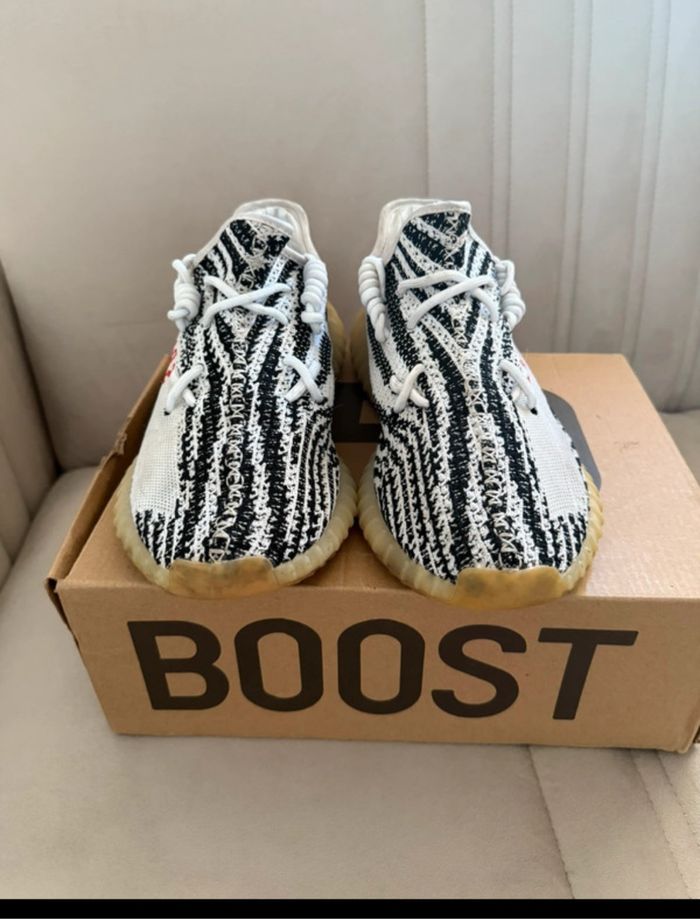 Basket Adidas Yeezy Boost 350 V2 zebra 41 1/3 - photo numéro 3