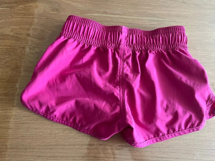 Short Tribord taille 8 ans - photo numéro 3