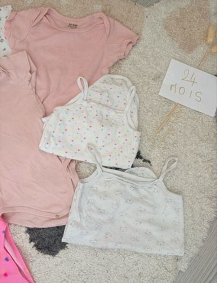 Lot bodys manches courtes fille 24 mois - photo numéro 3