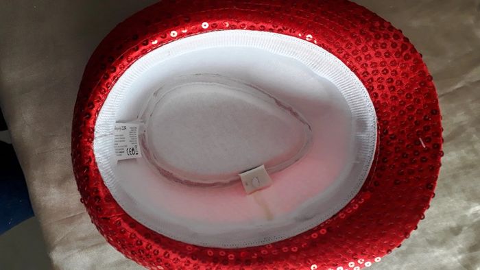Chapeau rouge à sequins - Lumineux - photo numéro 5