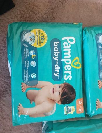 Couches Pampers baby dry T3