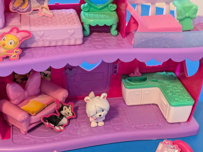 Maison de Minnie et accessoires - photo numéro 4