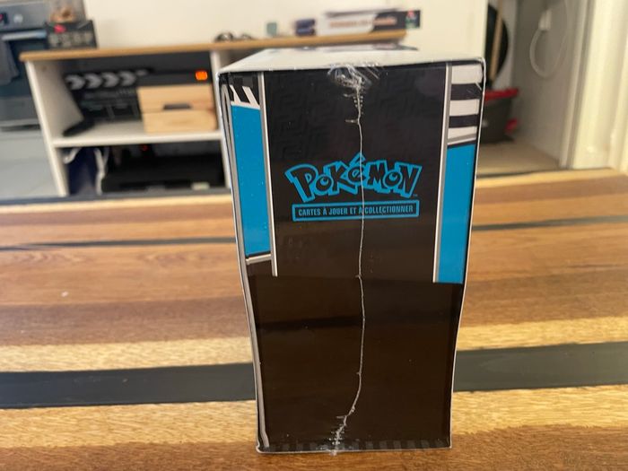 Pokémon ETB Coffret Dresseur D'Elite EV10.5 Foudre Noire Scellé FR - photo numéro 2