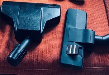 2 brosses pour aspirateur 