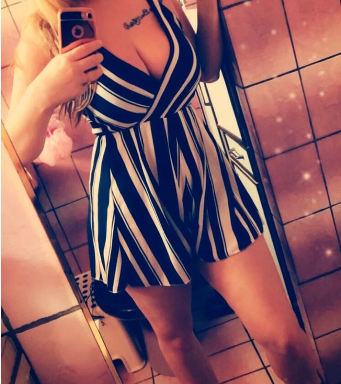Combi short à bretelles rayé 🤍 Taille M - photo numéro 2