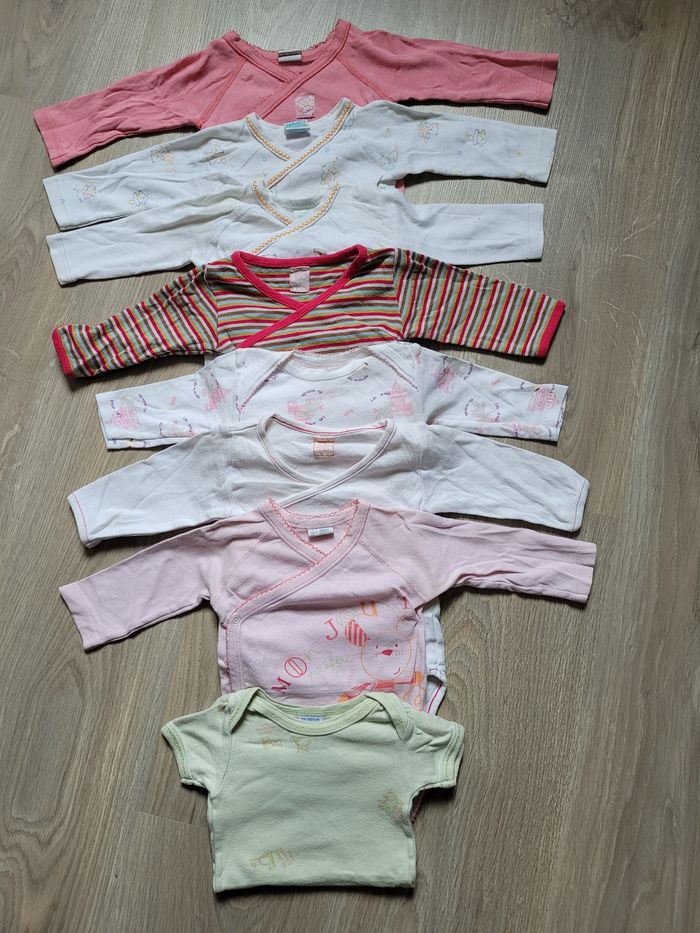 Lot de 8 bodies 3 mois 60 cm - photo numéro 2
