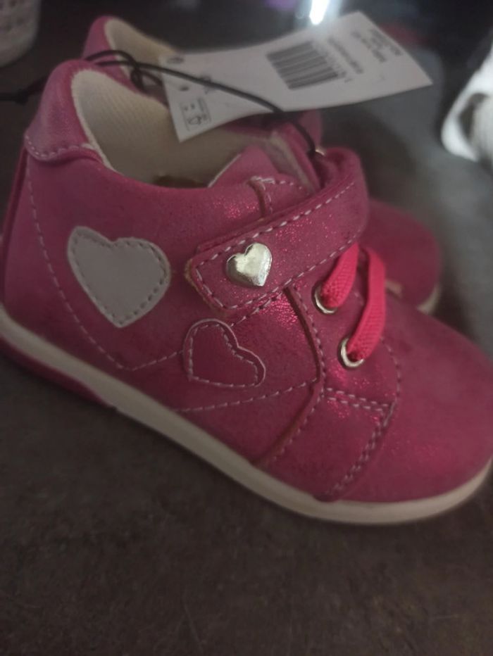 Chaussures roses brillantes - photo numéro 4