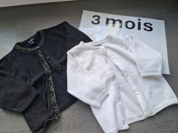 Lot 3 mois filles - photo numéro 3