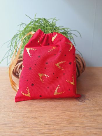 Pochon avec  7 grandes  lingettes lavables