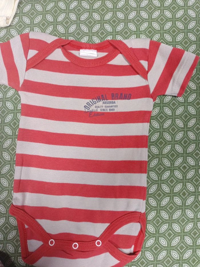 Lot de vêtements bébé garçon taille 3m - photo numéro 17