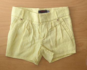 Short jaune fluo 4 ans