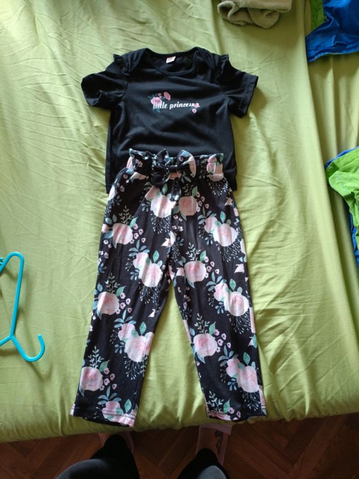 Ensemble pantalon Tee shirt